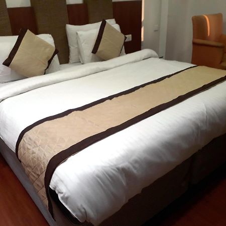 Airport hotel Golden Bliss New Delhi Buitenkant foto