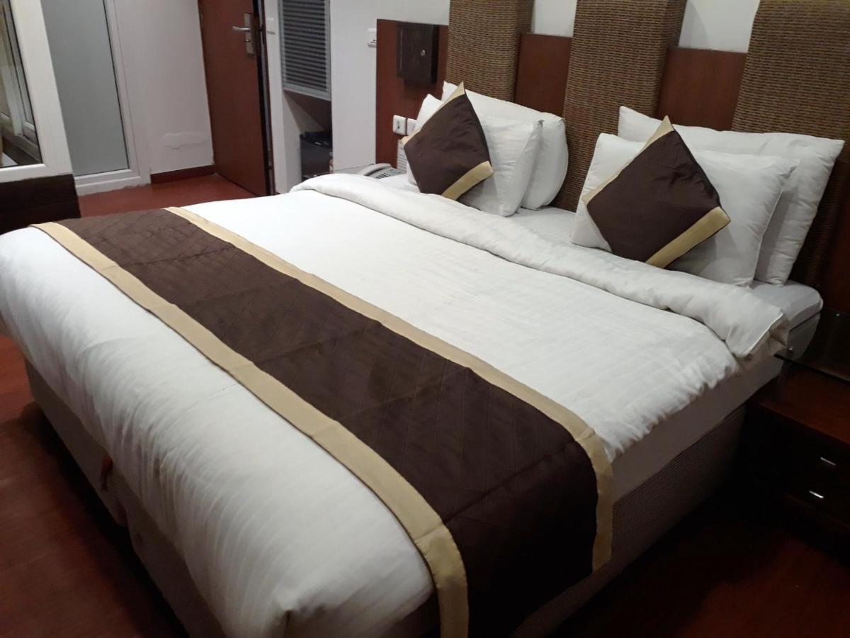 Airport hotel Golden Bliss New Delhi Buitenkant foto