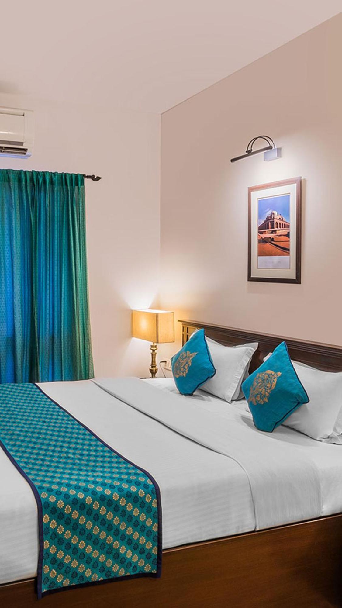 Airport hotel Golden Bliss New Delhi Buitenkant foto